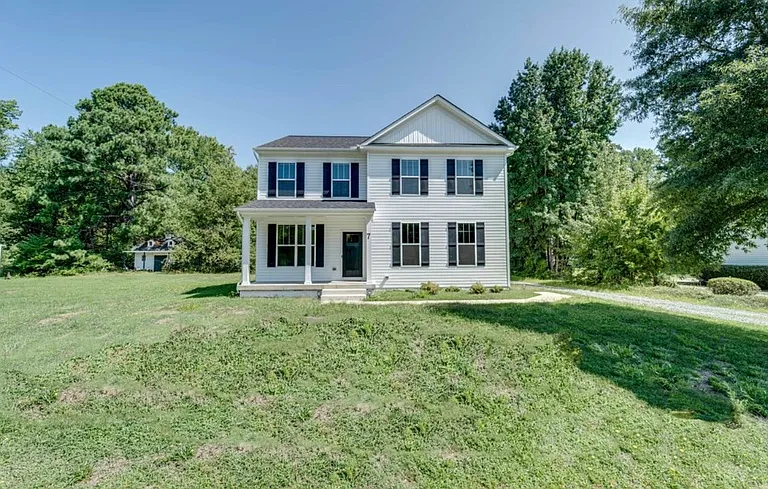 7 Limox Ln #1 — Photo 1