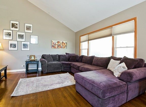 2nd image of 6542 N Spaulding Ave