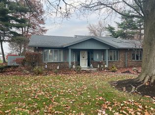 2425 Glenview Dr, Columbus, IN 47203