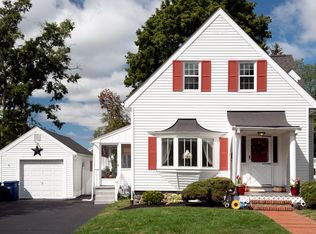 94 School St, Braintree, MA 02184