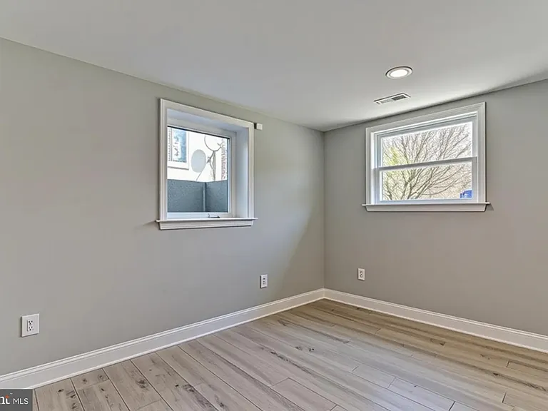 415 Ritchie Pkwy — Photo 23