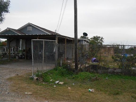 3rd image of 4429 Heron St