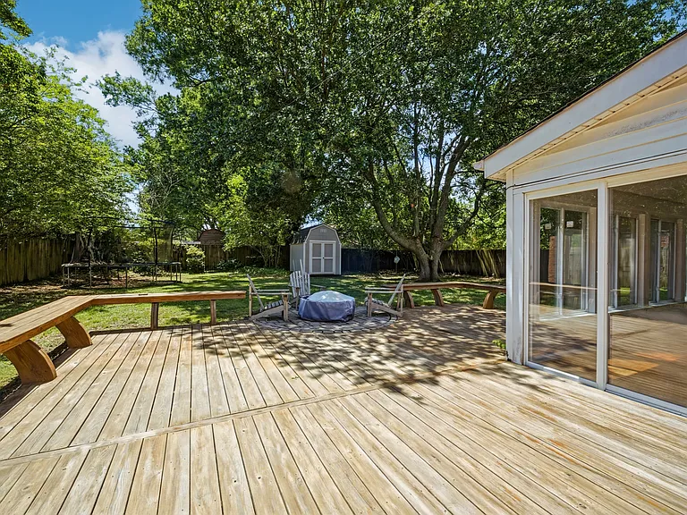 724 Yorkshire Dr — Photo 56