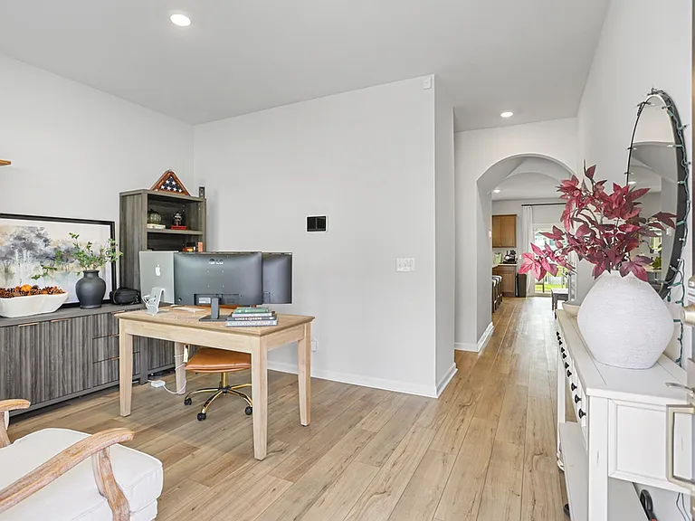 153 Jepson Way — Photo 6