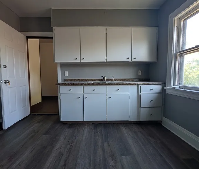 3783 E 144th St #2 — Photo 2