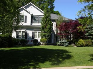 39 Marjaleen Dr, Randolph, NJ 07869