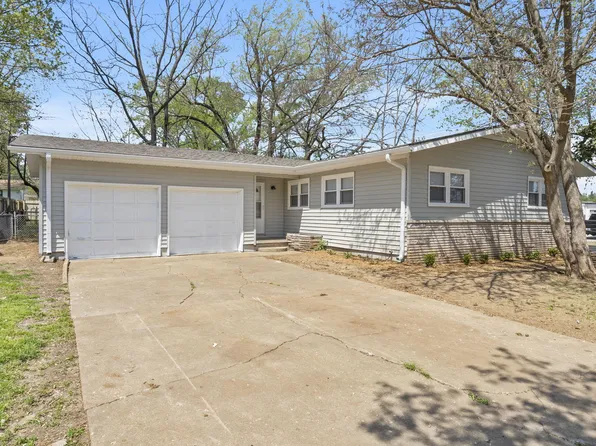 1833 S Newton Avenue, Springfield, MO 65807