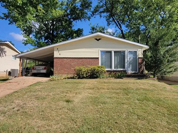 621 Pinellas Dr, Saint Louis, MO 63126
