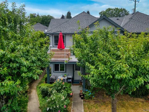211 Victoria Rd #202, Nanaimo, BC V9R 4P7