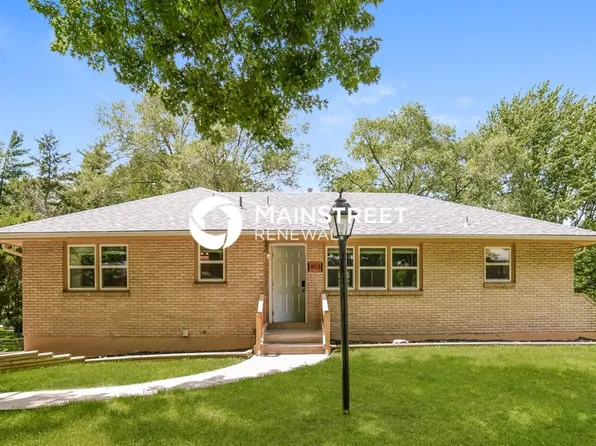 913 SW 14th Ter, Blue Springs, MO 64015