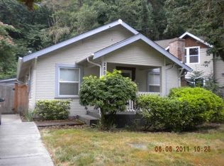 2597 Emerald St, Eugene, OR 97403