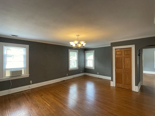 613 W Gray St, Elmira, NY 14905