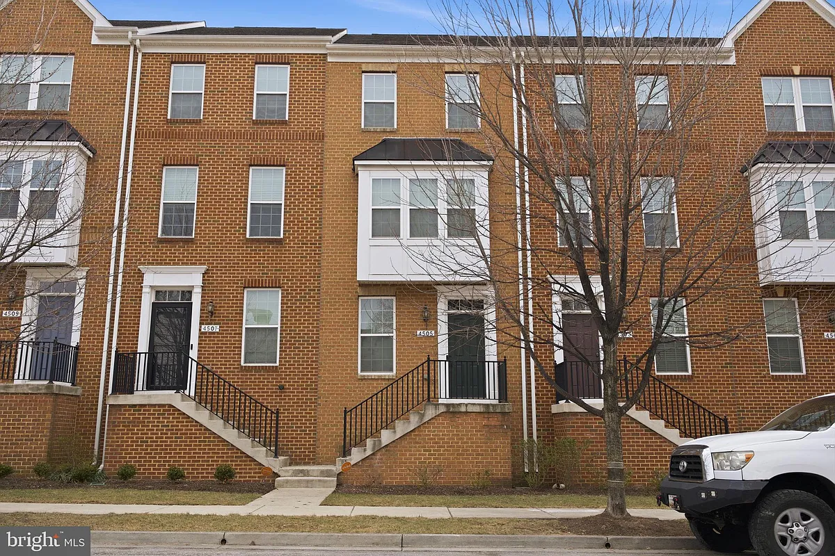 Building Photo - 4505 Foster Ave