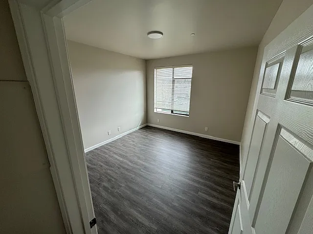 755 Farmers Ln — Photo 11