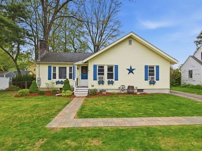 61 Wood Ave, East Longmeadow, MA, 01028