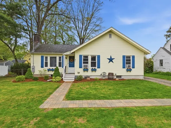 61 Wood Ave, East Longmeadow, MA 01028