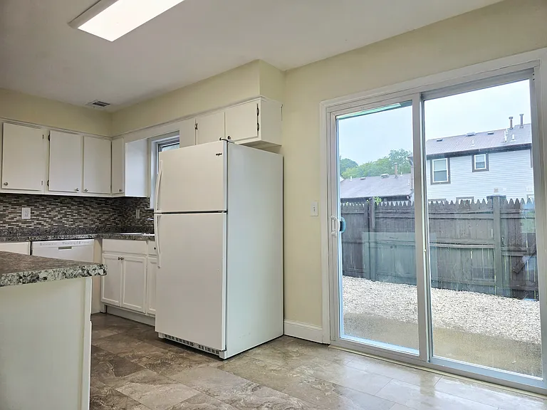 252 Greenwood Loop Rd — Photo 3