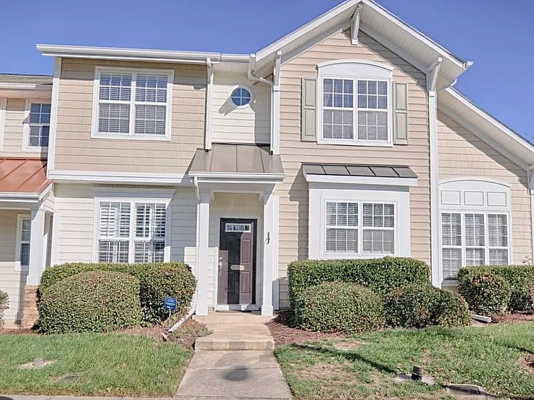 27 Canary Ct — Photo 1