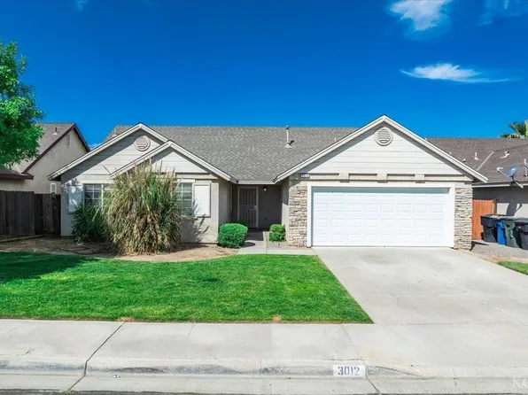3012 Pine St, Hanford, CA 93230