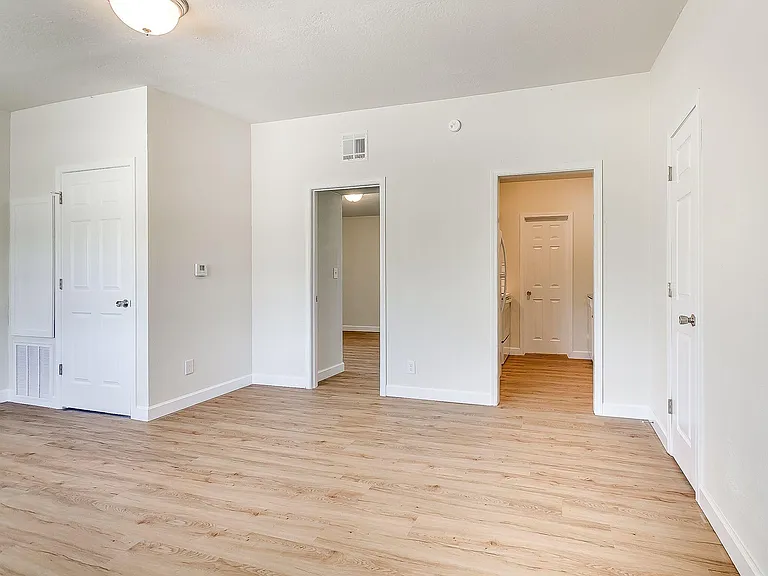 620 E Eufaula St — Photo 3
