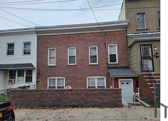 1st image of 19 Steuben St #2