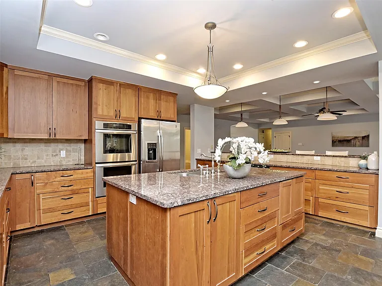 6605 Mesa Dr — Photo 10