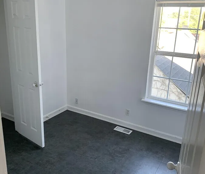 4220 Sunset Ave — Photo 11