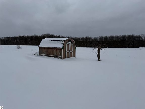 3rd image of 20347 Faylor Rd
