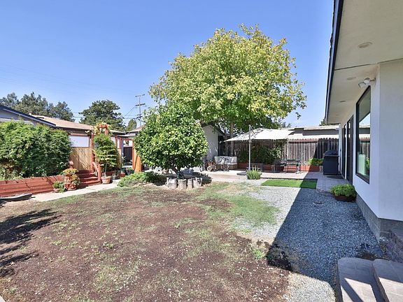 2nd image of 3876 Almond Ave