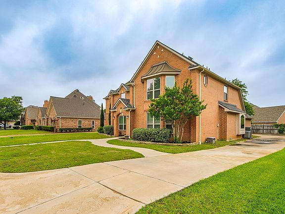 2nd image of 2813 Mesa Ct