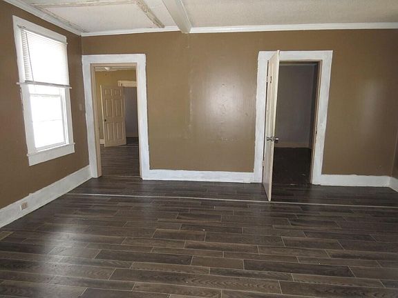 6th image of 936 Glover St