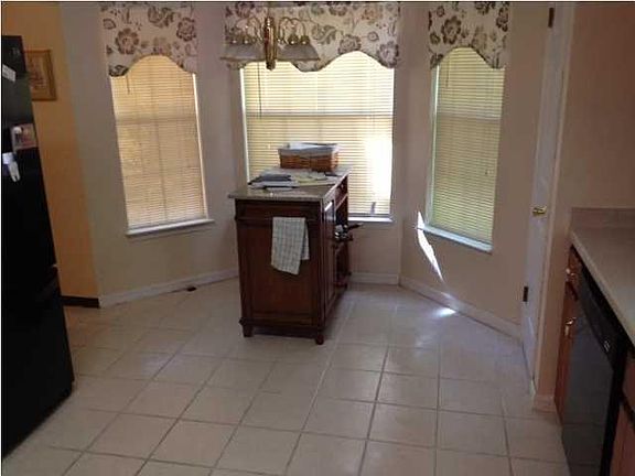 5th image of 311 Fairwood Dr