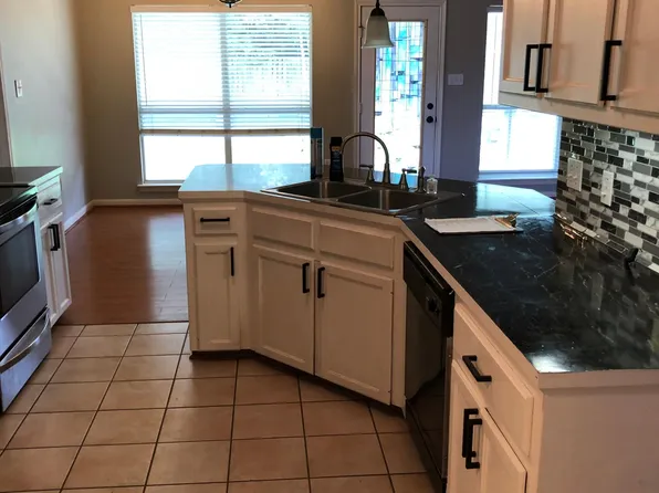 17756 Christopher's Crossing Dr, Baton Rouge, LA 70817