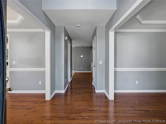 5th image of 49 Ravens Wood Cir