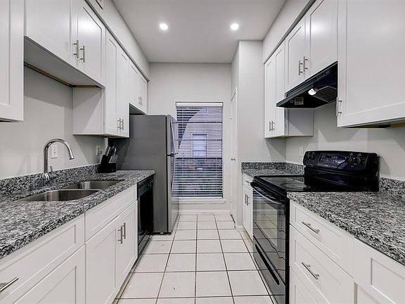 4th image of 9707 Richmond Ave APT 31