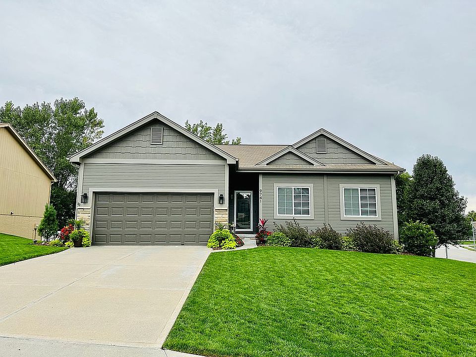 1st image of 9741 Valley View Dr