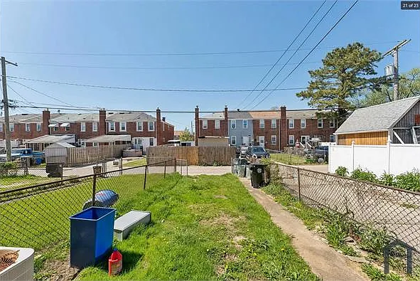 7900 Saint Claire Ln — Photo 23