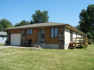 2601 W Hanover Dr, Springfield, MO 65807
