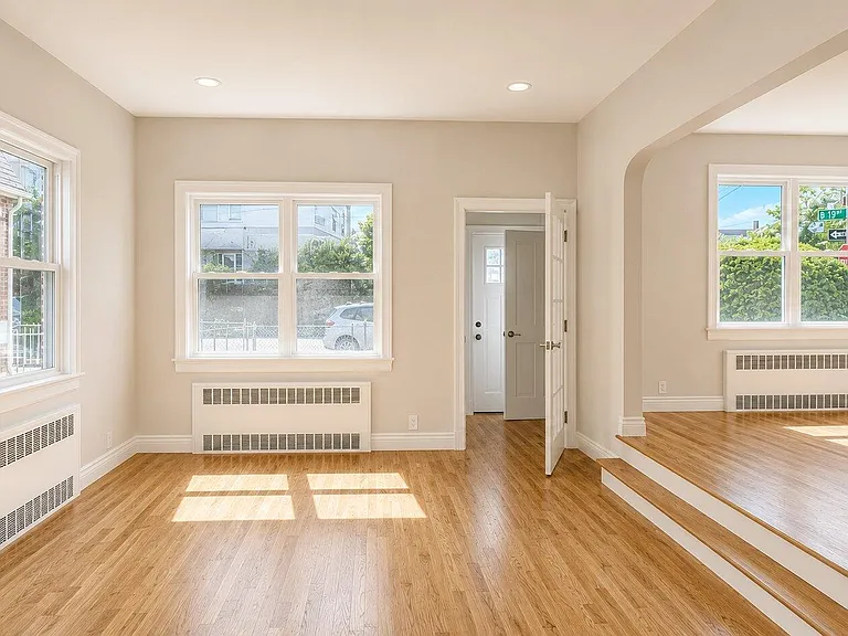 284 Beach 19th St #1 — Photo 3