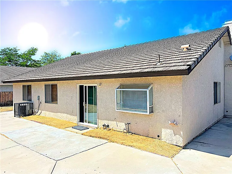 2826 San Ramon Dr — Photo 42