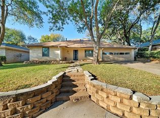 1109 Rusdell Dr, Irving, TX 75060