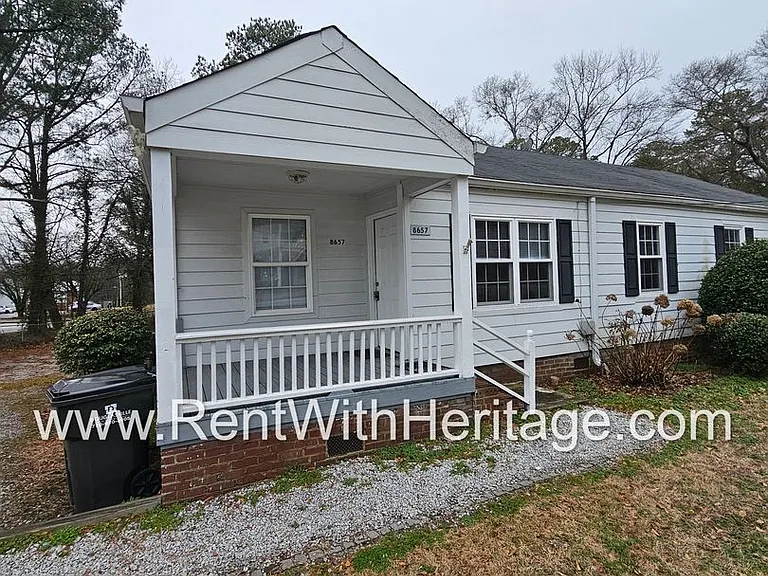 8657 Campbellton St — Photo 2