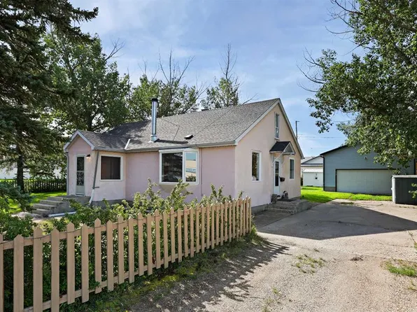 339 NE 3rd St, Irricana, AB T0M 1B0
