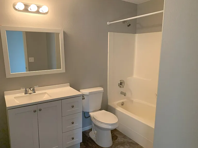 200 E Pike Ave — Photo 9