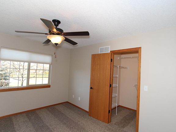 2nd image of 10 E Tartan Dr