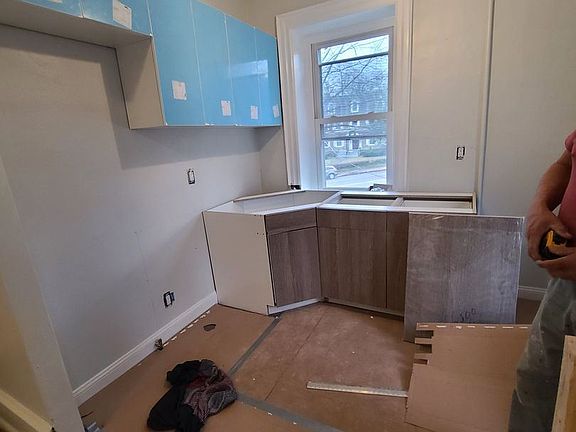 5th image of 6500 Lincoln Dr APT 3