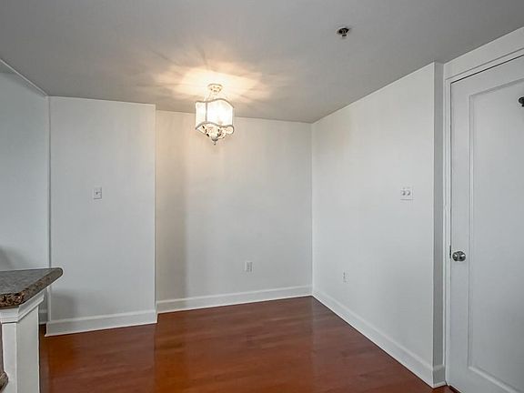 4th image of 1205 Saint Charles Ave APT 903