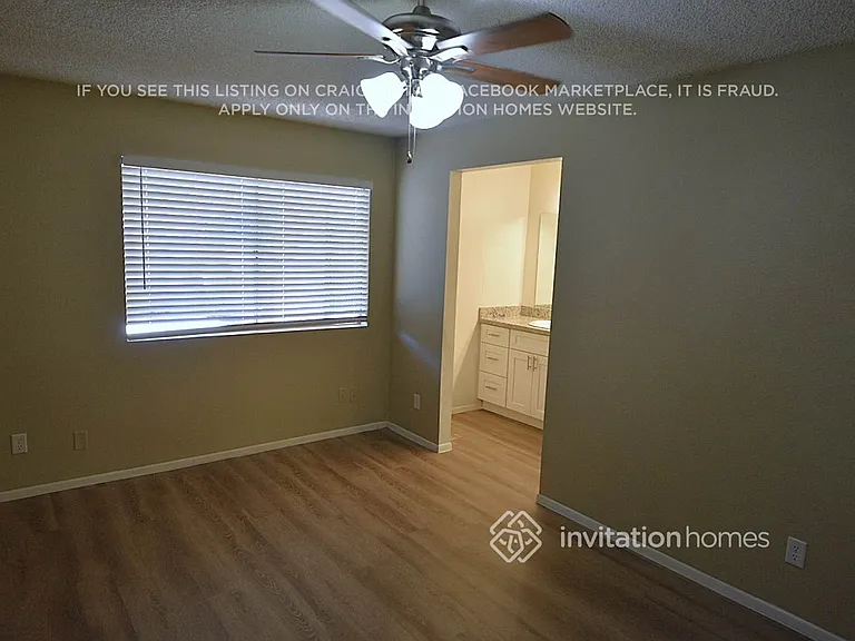2301 W Waltann Ln — Photo 17
