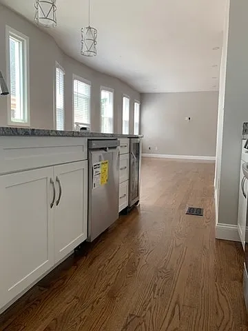5 1/2 Edward St #2 — Photo 3