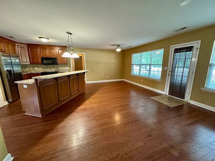 5311 Frankford Dr SE — Photo 6